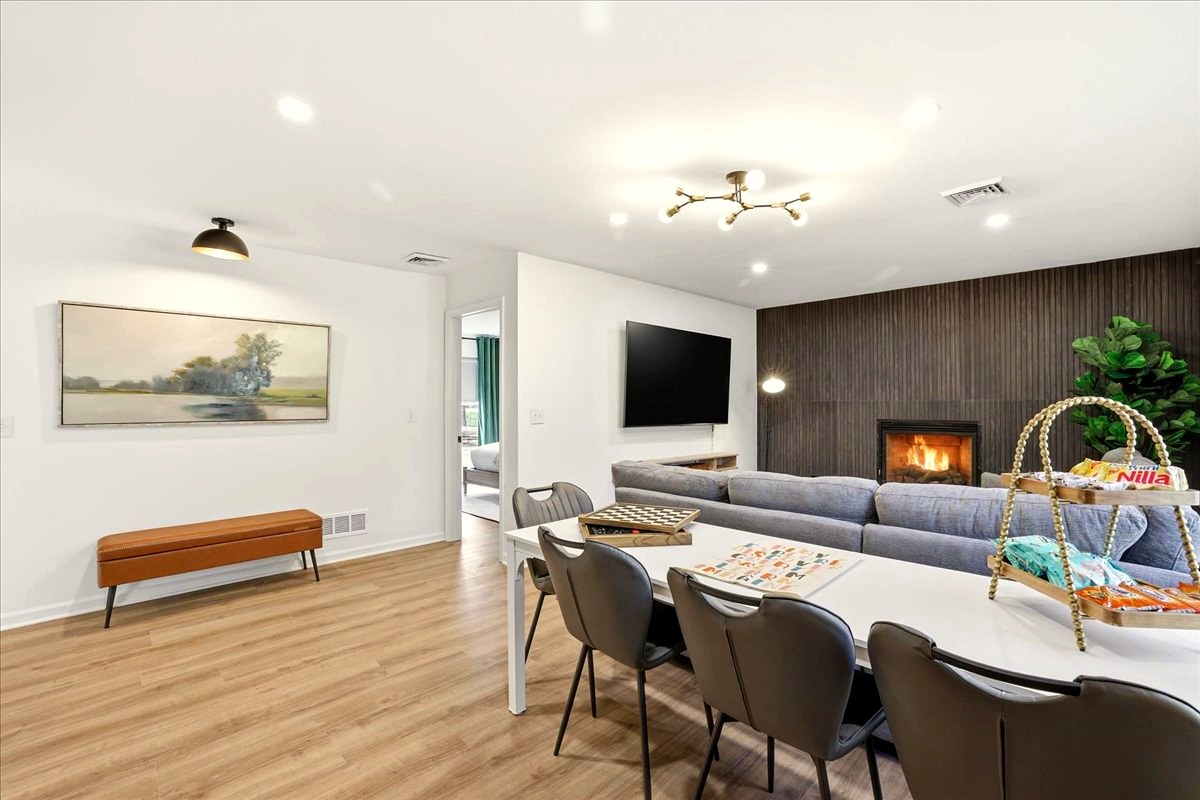 Fireplace Lounge